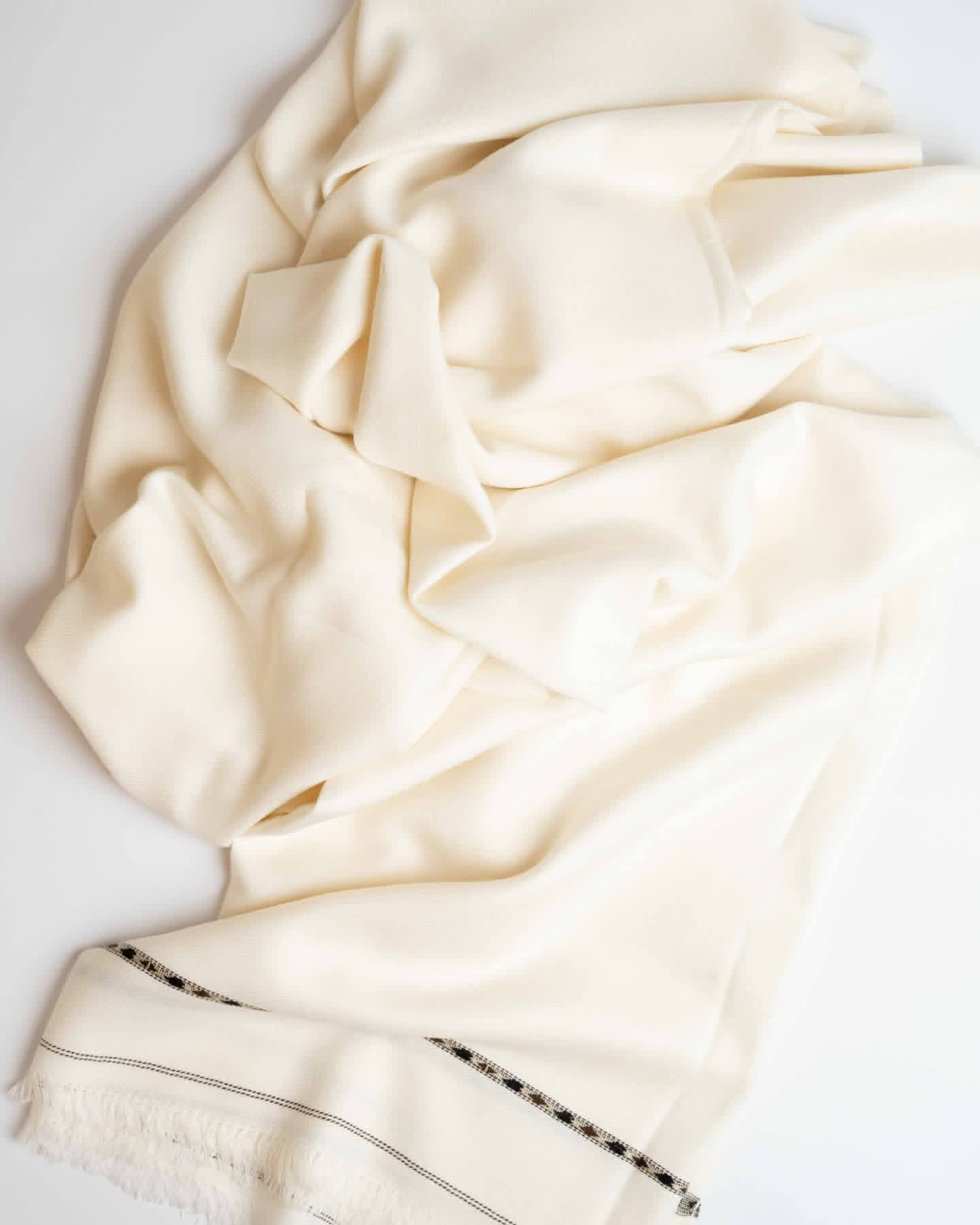 100% Wool Shawl Classics & Export Quality.